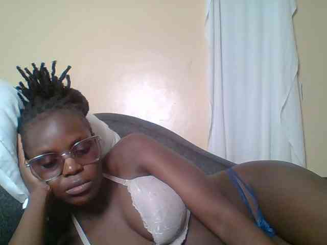 Hot-sexy-bitch webcam