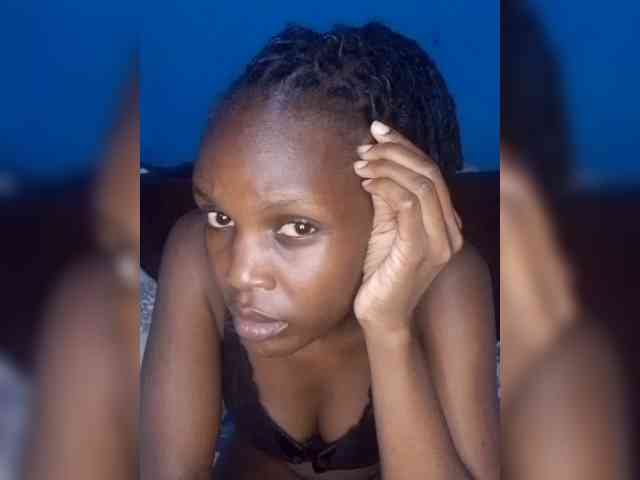 Hot-sexy-bitch webcam