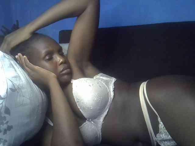 Hot-sexy-bitch webcam