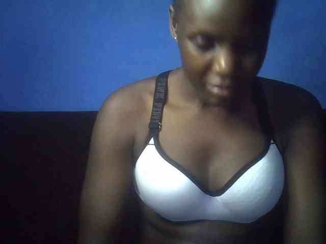 Hot-sexy-bitch webcam