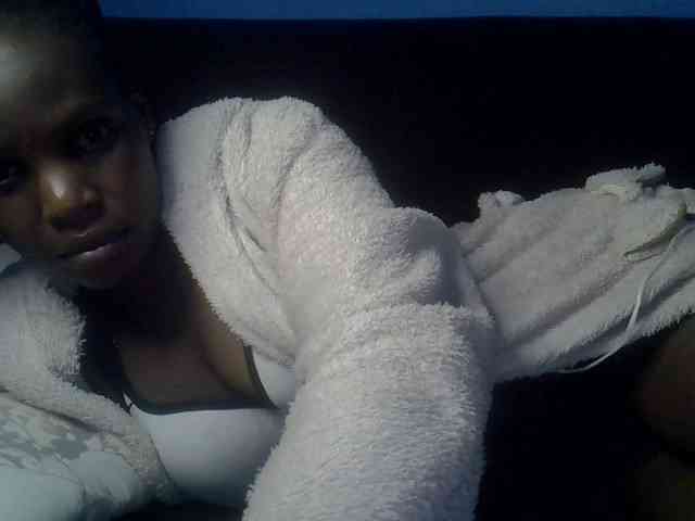 Hot-sexy-bitch webcam