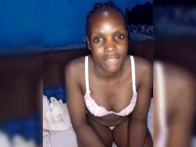 Hot-sexy-bitch webcam