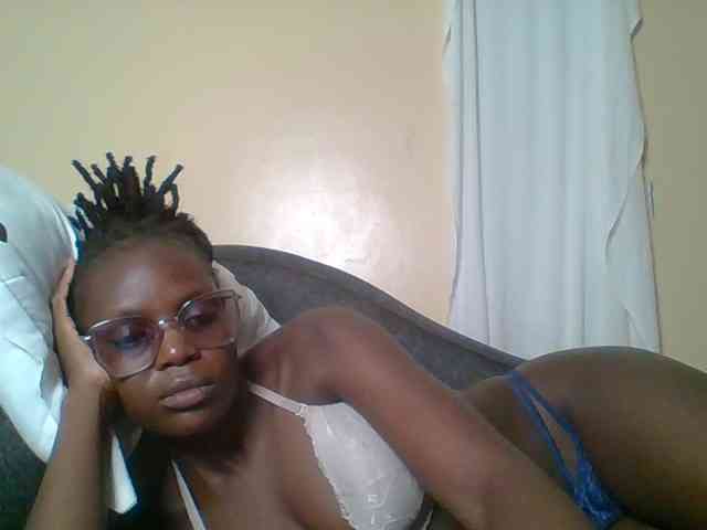 Hot-sexy-bitch webcam