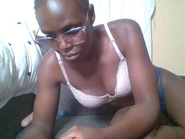 Hot-sexy-bitch webcam