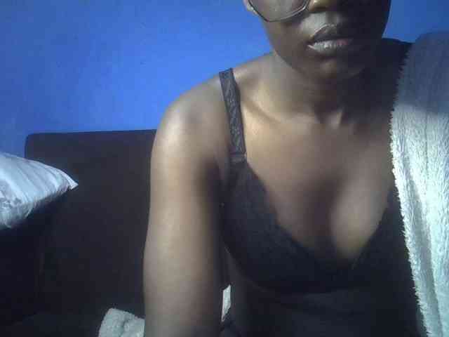 Hot-sexy-bitch webcam