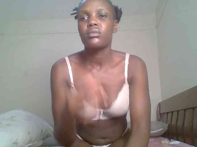 Hot-sexy-bitch webcam