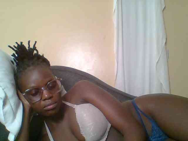 Hot-sexy-bitch webcam