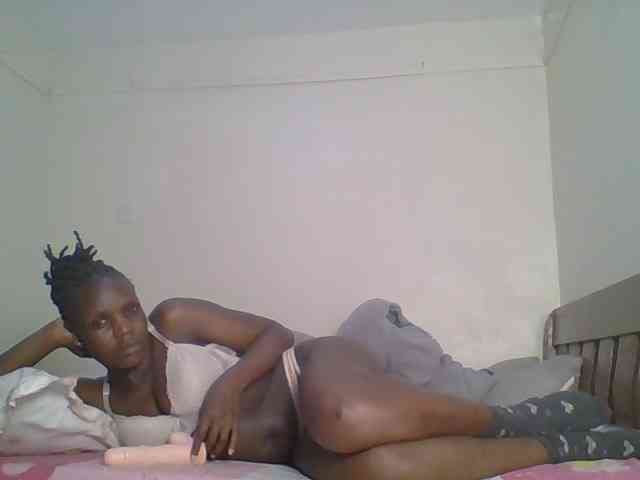 Hot-sexy-bitch webcam