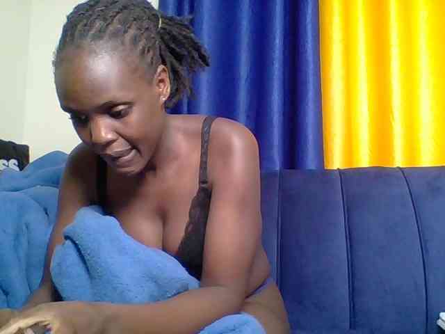 Hot-sexy-bitch webcam