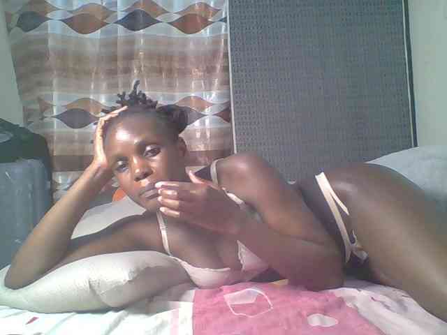 Hot-sexy-bitch webcam