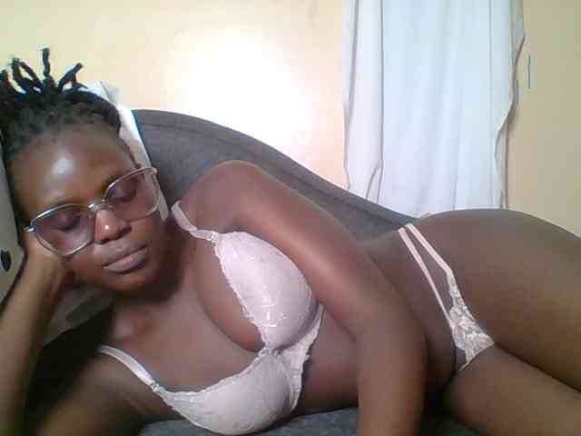 Hot-sexy-bitch webcam