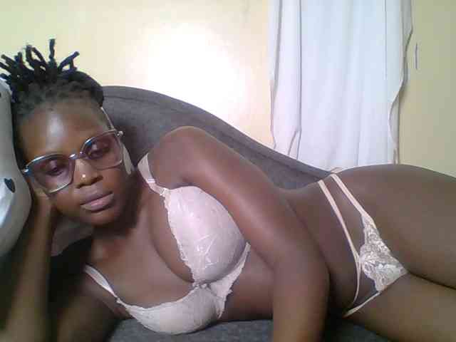 Hot-sexy-bitch webcam