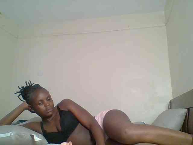 Hot-sexy-bitch webcam