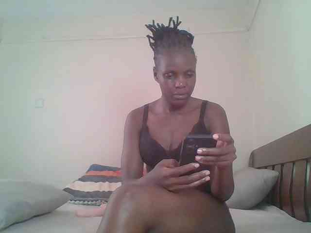 Hot-sexy-bitch webcam