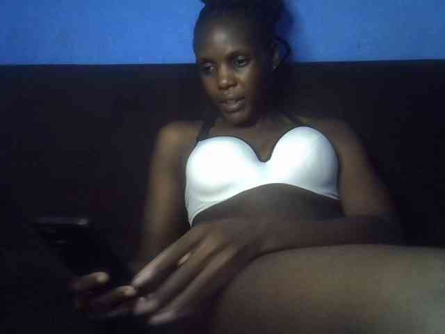 Hot-sexy-bitch webcam