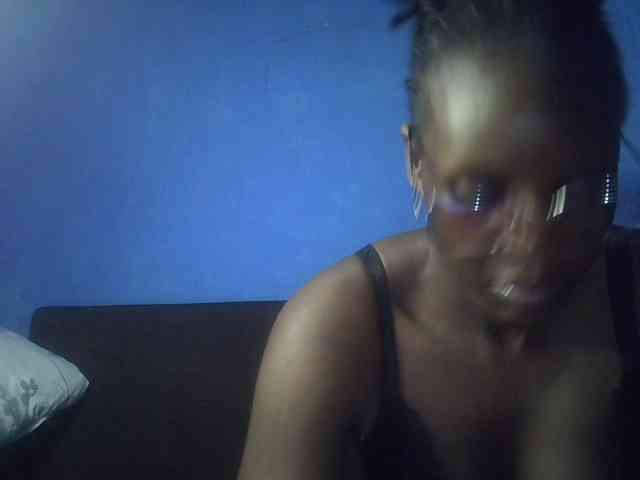 Hot-sexy-bitch webcam