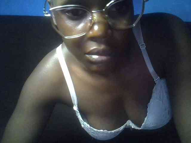 Hot-sexy-bitch webcam