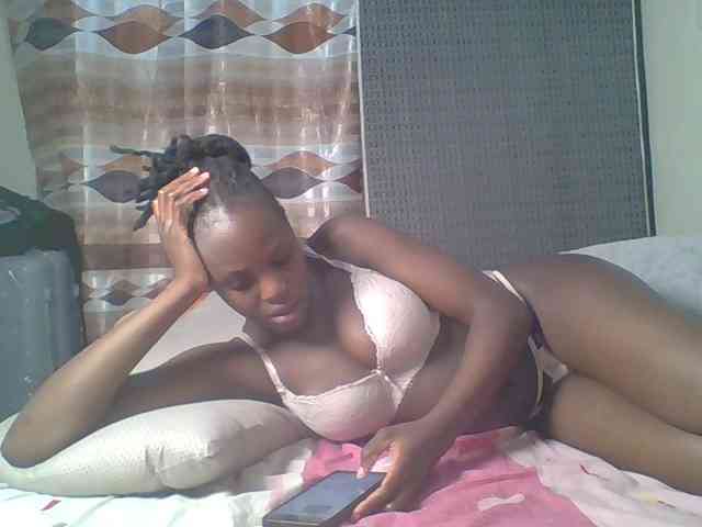 Hot-sexy-bitch webcam