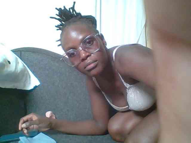 Hot-sexy-bitch webcam