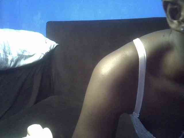 Hot-sexy-bitch webcam