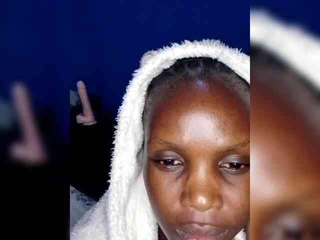 Hot-sexy-bitch webcam