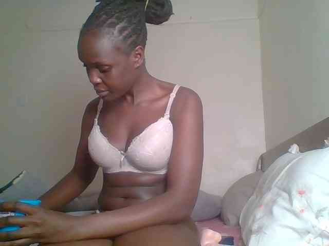 Hot-sexy-bitch webcam