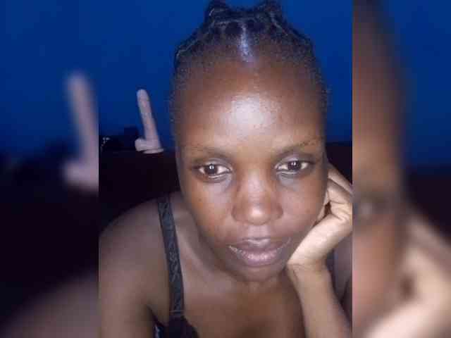 Hot-sexy-bitch webcam