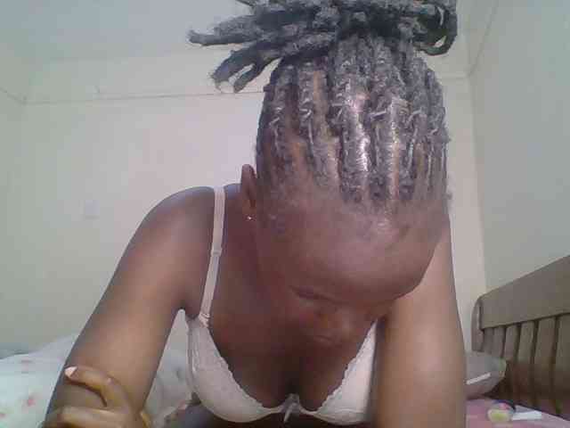 Hot-sexy-bitch webcam