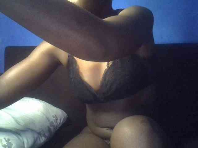 Hot-sexy-bitch webcam