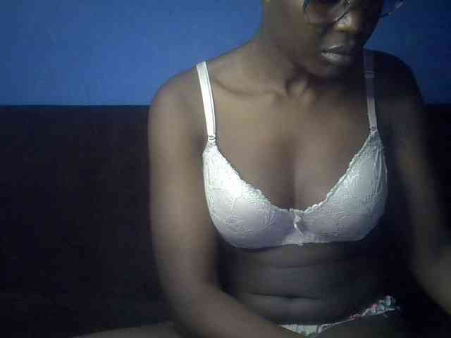 Hot-sexy-bitch webcam