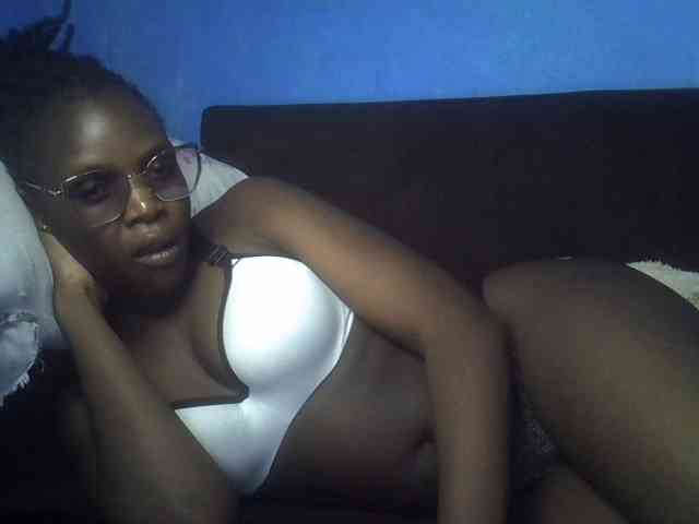 Hot-sexy-bitch webcam