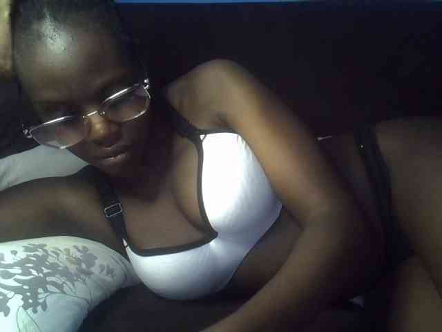 Hot-sexy-bitch webcam