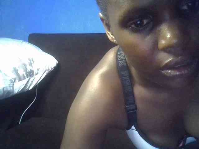 Hot-sexy-bitch webcam