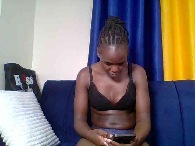 Hot-sexy-bitch webcam