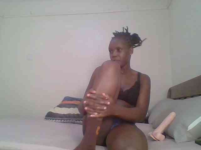 Hot-sexy-bitch webcam