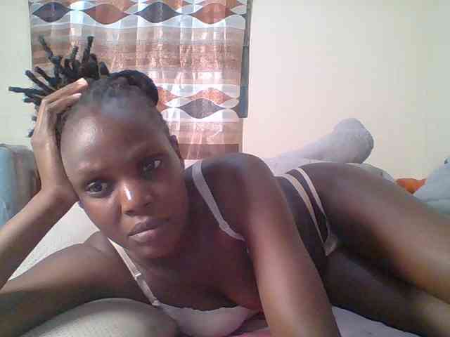 Hot-sexy-bitch webcam