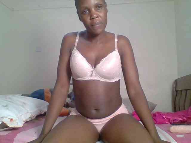 Hot-sexy-bitch webcam