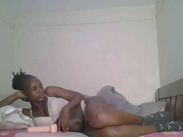 Hot-sexy-bitch webcam