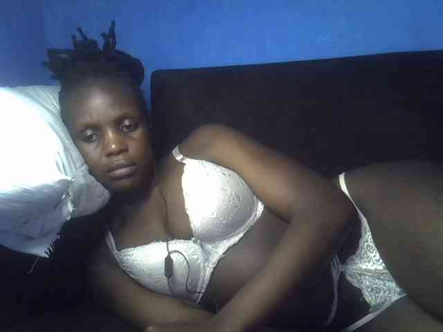 Hot-sexy-bitch webcam