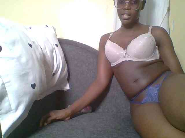 Hot-sexy-bitch webcam