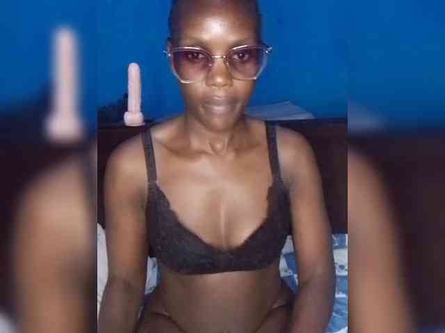 Hot-sexy-bitch webcam