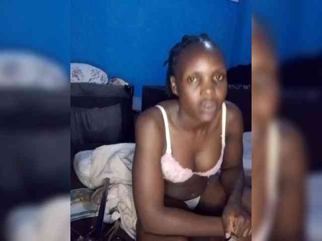 Hot-sexy-bitch webcam