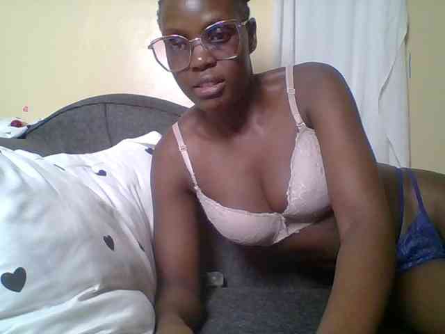 Hot-sexy-bitch webcam