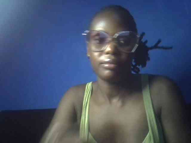 Hot-sexy-bitch webcam