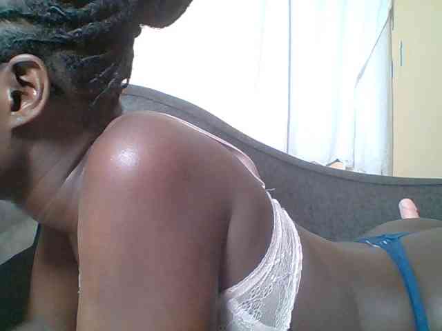 Hot-sexy-bitch webcam