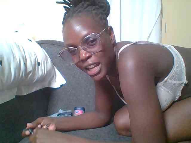 Hot-sexy-bitch webcam