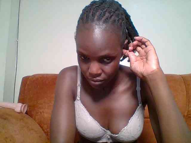 Hot-sexy-bitch webcam