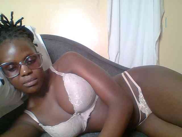 Hot-sexy-bitch webcam