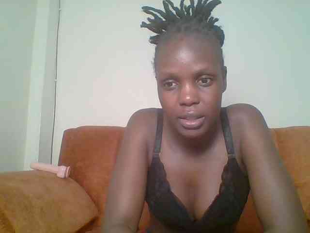 Hot-sexy-bitch webcam