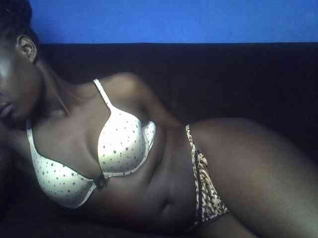 Hot-sexy-bitch Live Webcam on BongaCams